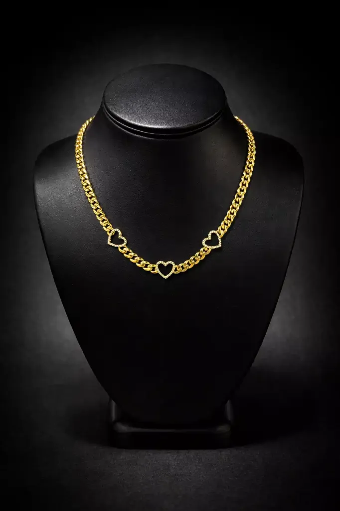 Gargantilla de corazones